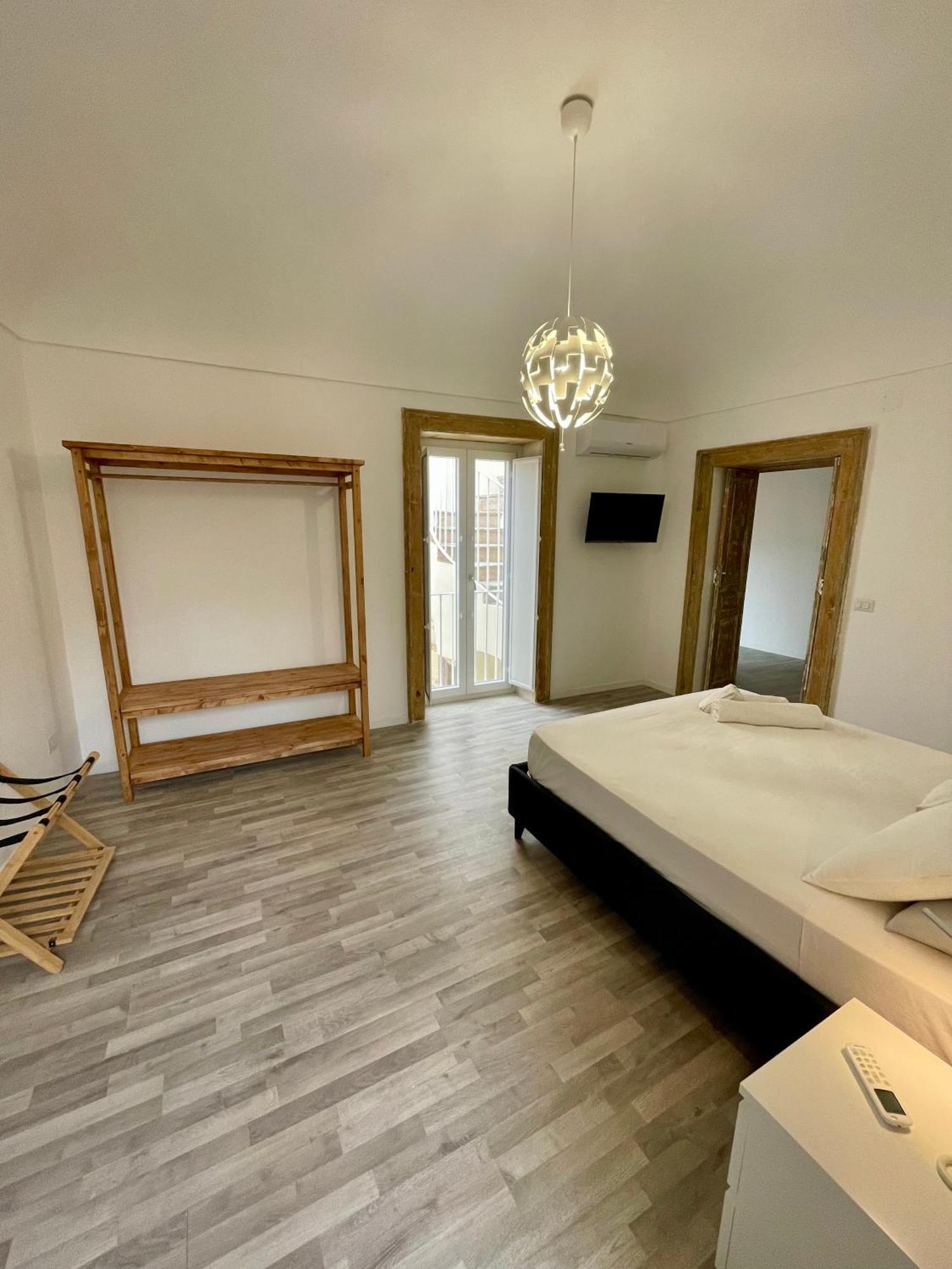 Ortyki Apartment Syracuse Exterior photo